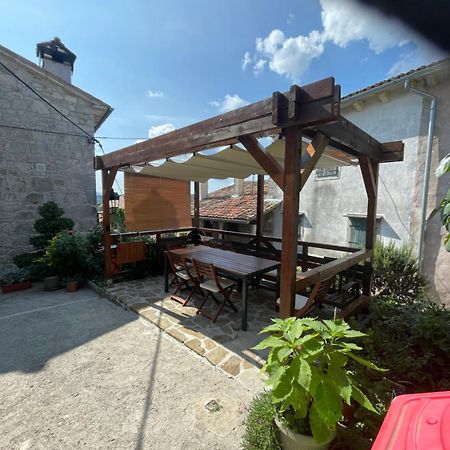 Adorma Hum Apartment Екстериор снимка